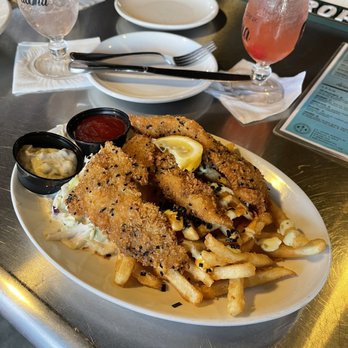 Restaurant 604 - Fish and Chips - Breakfast & Brunch Near Me - Honolulu, Hawaii