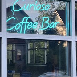 Curioso Coffee Bar - Lots of windows