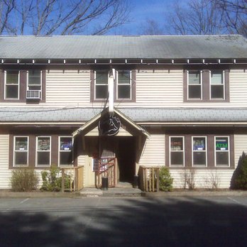 Mel's Place - Front of building - Bars Near Me - Greeley, Pennsylvania