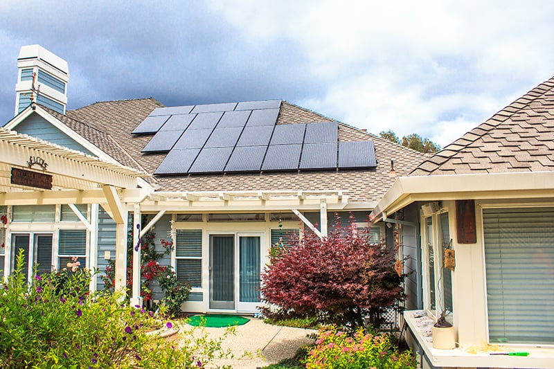 Slide of Simmitri Solar