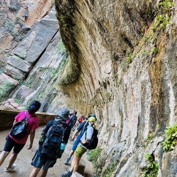 Weeping Rock - When you get to the top - Hiking Near Me - Springdale, Utah