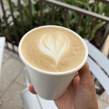Peachey's Baking - Hot vanilla latte - Food Trucks Near Me - Sarasota, Florida