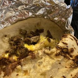 438 wings & Grill - 121-Baleada Con Todo