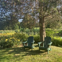 Quiet spot to enjoy the view, embrace nature and enjoy some wine. Quiet spot to enjoy the view, embrace nature and enjoy some wine.