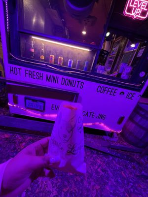 Little Lucy's by null