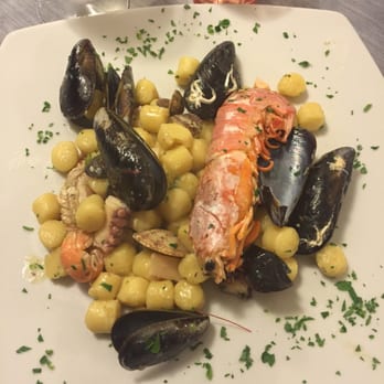 la veranda - Gnocchetti con cozze, vongole e mazzancolle - Italian Near Me - Siena, SI