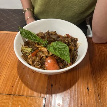La Kang Thai Noodles Bar - Drunken Noodles - Thai Near Me - Hellertown, Pennsylvania La Kang Thai Noodles Bar - Drunken Noodles - Thai Near Me - Hellertown, Pennsylvania
