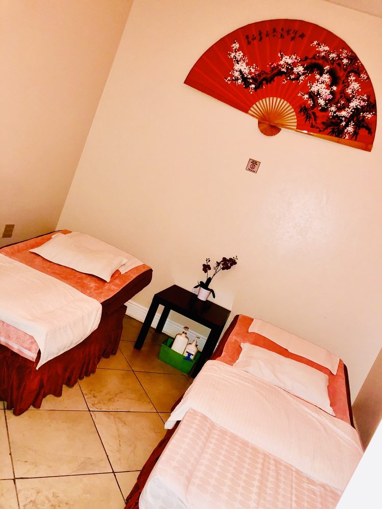 JOY FOOT SPA 54 Photos & 98 Reviews Massage 2614 E Colonial Dr