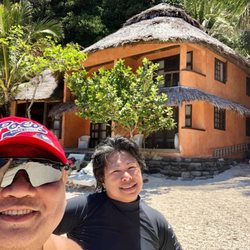 Apo Island Beach Resort - The accommodations
