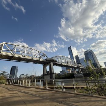 Pontoon Saloon - Boat Tours Near Me - Nashville, Tennessee Pontoon Saloon - Boat Tours Near Me - Nashville, Tennessee