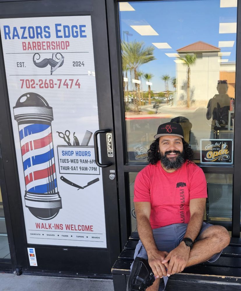 Razors Edge Barbershop LV Logo