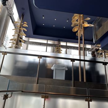 David Geffen Hall - the interior of a restaurant - Music Venues Near Me - New York, New York