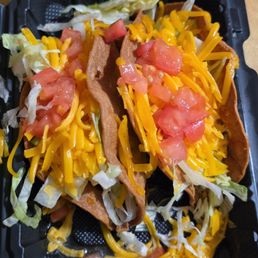 Hard shell shredded beef tacos Hard shell shredded beef tacos