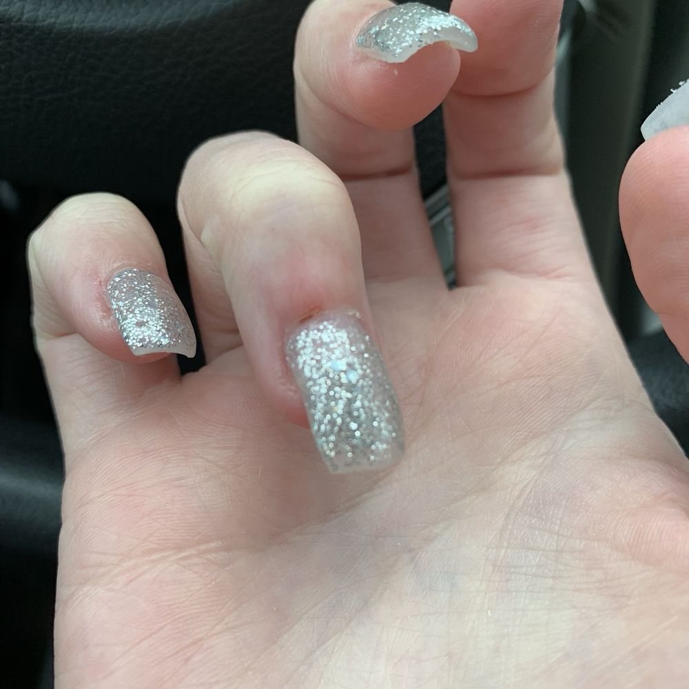 Blue Harbor Nails and Spa - Cut finger - Nail Salons Near Me - Shoreline, Washington