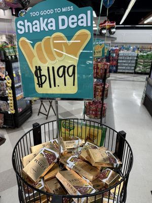 Foodland Kailua by null