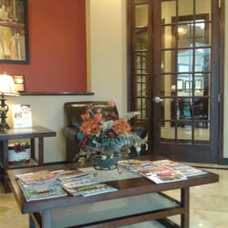 Royalty Dental Associates - Waiting area
