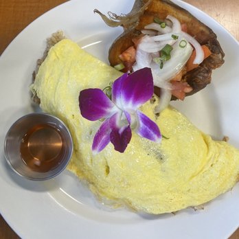Guieb Cafe - Adobo fried rice omelette - New American Near Me - Honolulu, Hawaii