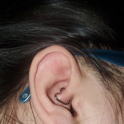 Daith piercing