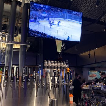 Yard House - New American Near Me - Seattle, Washington