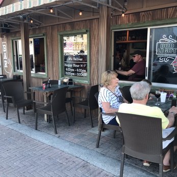 DeLosa's Pizza - Outdoor dining tables - Pizza Near Me - Madeira Beach, Florida DeLosa's Pizza - Outdoor dining tables - Pizza Near Me - Madeira Beach, Florida