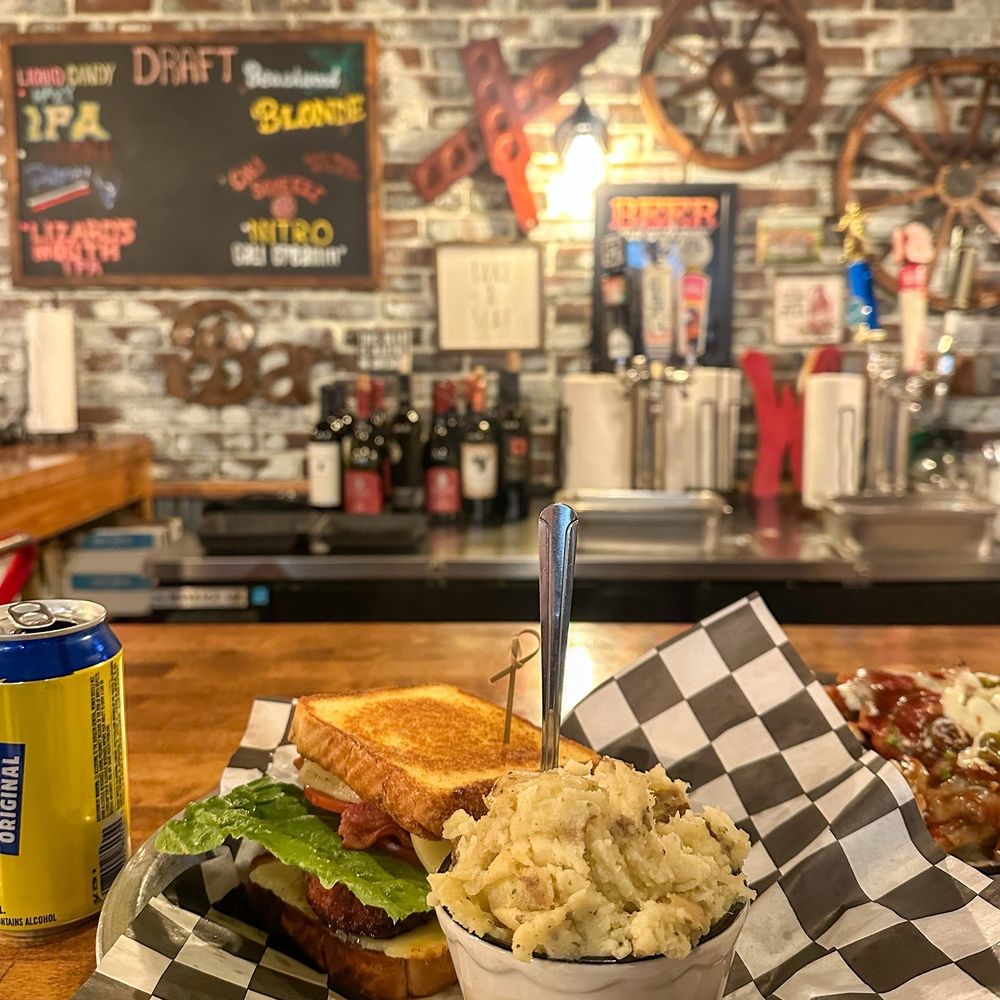 Jasper's Barbeque - Chicken BLT - Barbeque Near Me - Big Bear Lake, California Jasper's Barbeque - Chicken BLT - Barbeque Near Me - Big Bear Lake, California