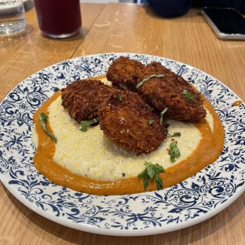 Tupelo Honey Southern Kitchen & Bar - Fried tomatoes - New American Near Me - Irving, Texas Tupelo Honey Southern Kitchen & Bar - Fried tomatoes - New American Near Me - Irving, Texas