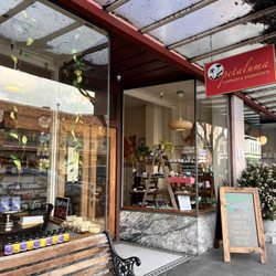 Petaluma Community Acupuncture - Store front hee