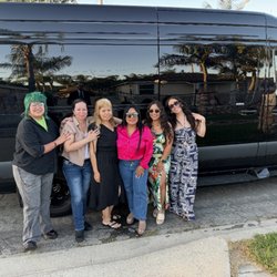 Western Executive Car Service & Limousines - Girls day out!