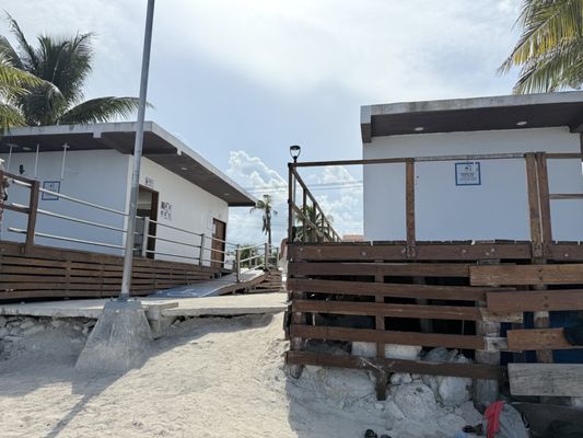 Playa del Niño by null