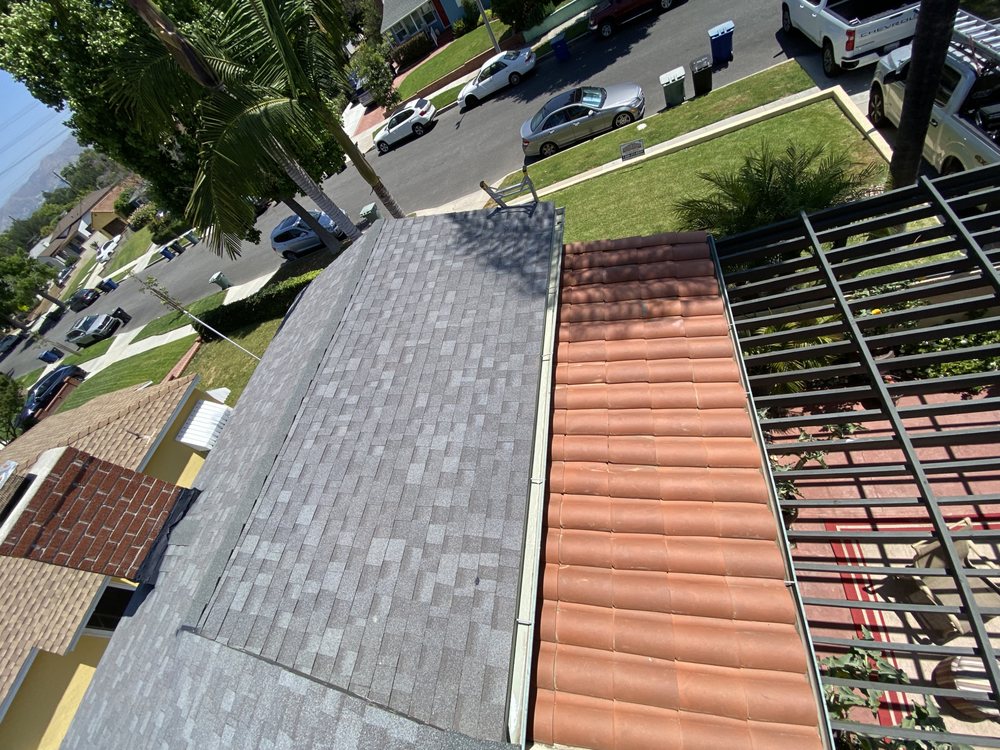 Slide of Ardon Roofing