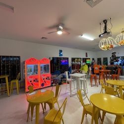 Beach Bunny Ice Cream and Coffee - the shop
