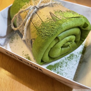 Matcha En - Matcha Red Bean Towel Roll Cake - unique find! Would have again - Desserts Near Me - Chicago, Illinois