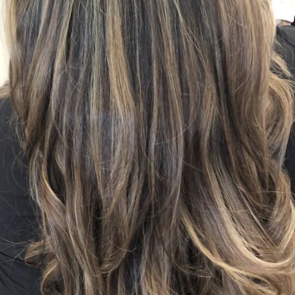 BUBBLES Salons - Beautiful what she did. She made me feel beautiful!!!! - Hair Stylists Near Me - Fairfax, Virginia