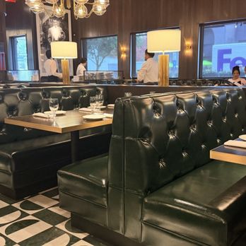 Original Joe's - Interior - Italian Near Me - Walnut Creek, California