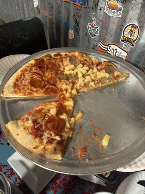 Teak & Charlie's Jersey Girl Pizza by null