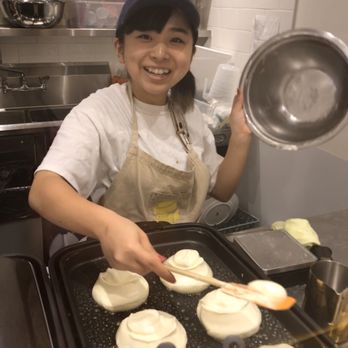 Fluffy Fluffy Dessert Cafe - Making pancakes! Hey! - Desserts Near Me - Toronto, Ontario Fluffy Fluffy Dessert Cafe - Making pancakes! Hey! - Desserts Near Me - Toronto, Ontario