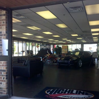 Highline Automotive - Waiting area - Auto Repair Near Me - Countryside, Illinois