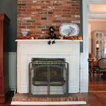 H.S. Clay House Bed & Breakfast - Sitting room fireplace - Bed & Breakfast Near Me - Augusta, Missouri H.S. Clay House Bed & Breakfast - Sitting room fireplace - Bed & Breakfast Near Me - Augusta, Missouri