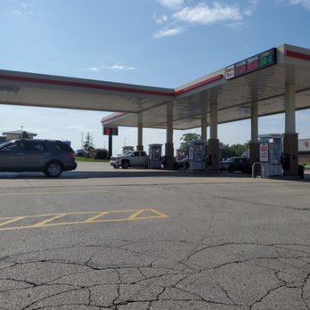 Kwik Trip - a gas station with cars parked in front of it - Gas Stations Near Me - Oak Creek, Wisconsin