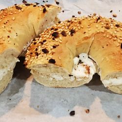 HB Bagels & Cafe - Everything bagel w cream cheese