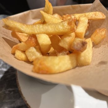 Ellis Gourmet Burger - Burgers Near Me - Antwerp, VAN