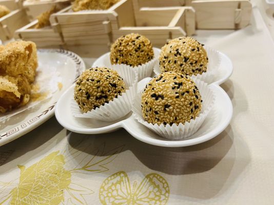 Everyday Authentic Chinese Cuisine by null