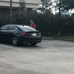 AutoZone - Guy taking his smoke break that's way more important than his customer