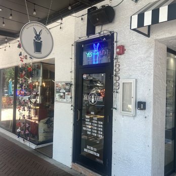 The Fat Rabbit - Chicken Wings Near Me - Sarasota, Florida