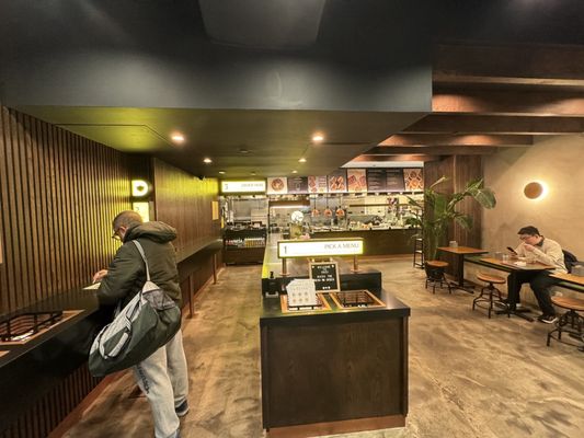 ONGI (41st/3ave) by null