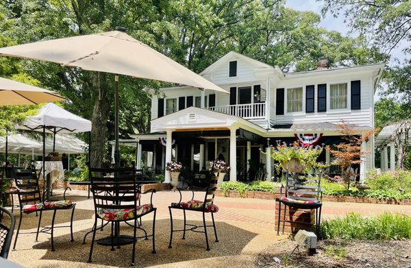 Lola's Farmhouse by null