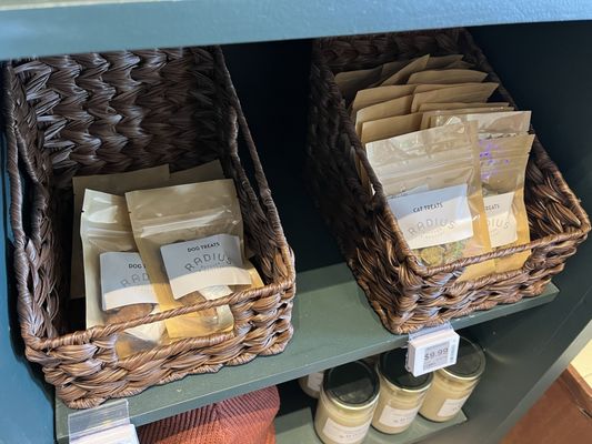 Radius Butcher & Grocery by null