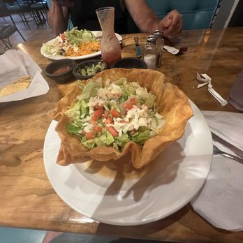 Cerro Grande Mexican Restaurant - Fajita taco salad - Mexican Near Me - New Bern, North Carolina