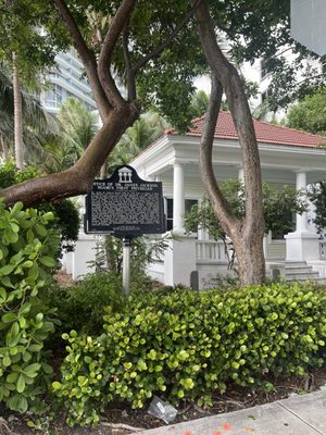 Dade Heritage Trust by null