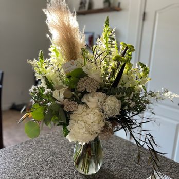 De La Fleur Flowers & Events - OUTSTANDING - Florists Near Me - Turlock, California De La Fleur Flowers & Events - OUTSTANDING - Florists Near Me - Turlock, California